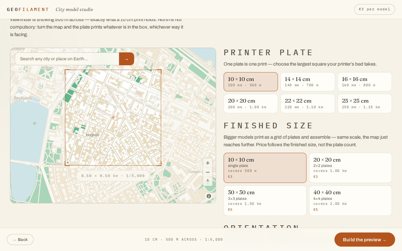 The GeoFilament studio, showing a map with a square viewfinder over it and size options beside it